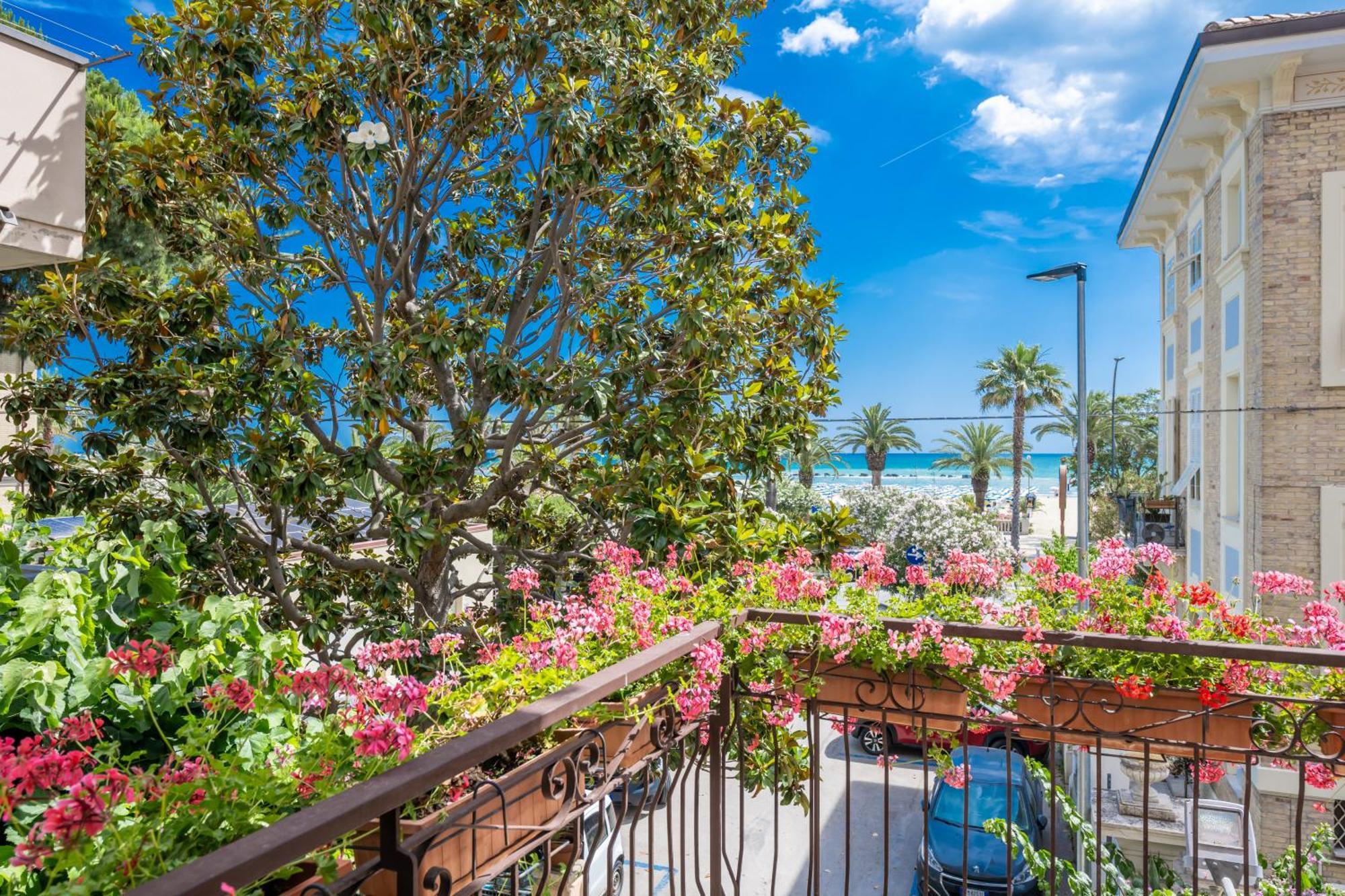 Hotel Florence San Benedetto del Tronto Esterno foto