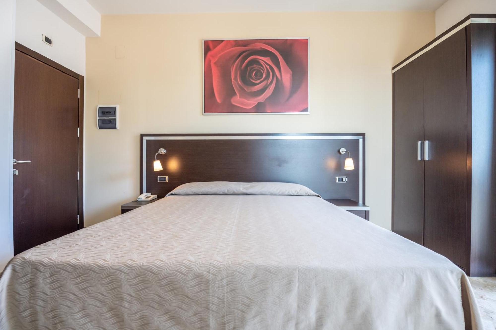 Hotel Florence San Benedetto del Tronto Esterno foto