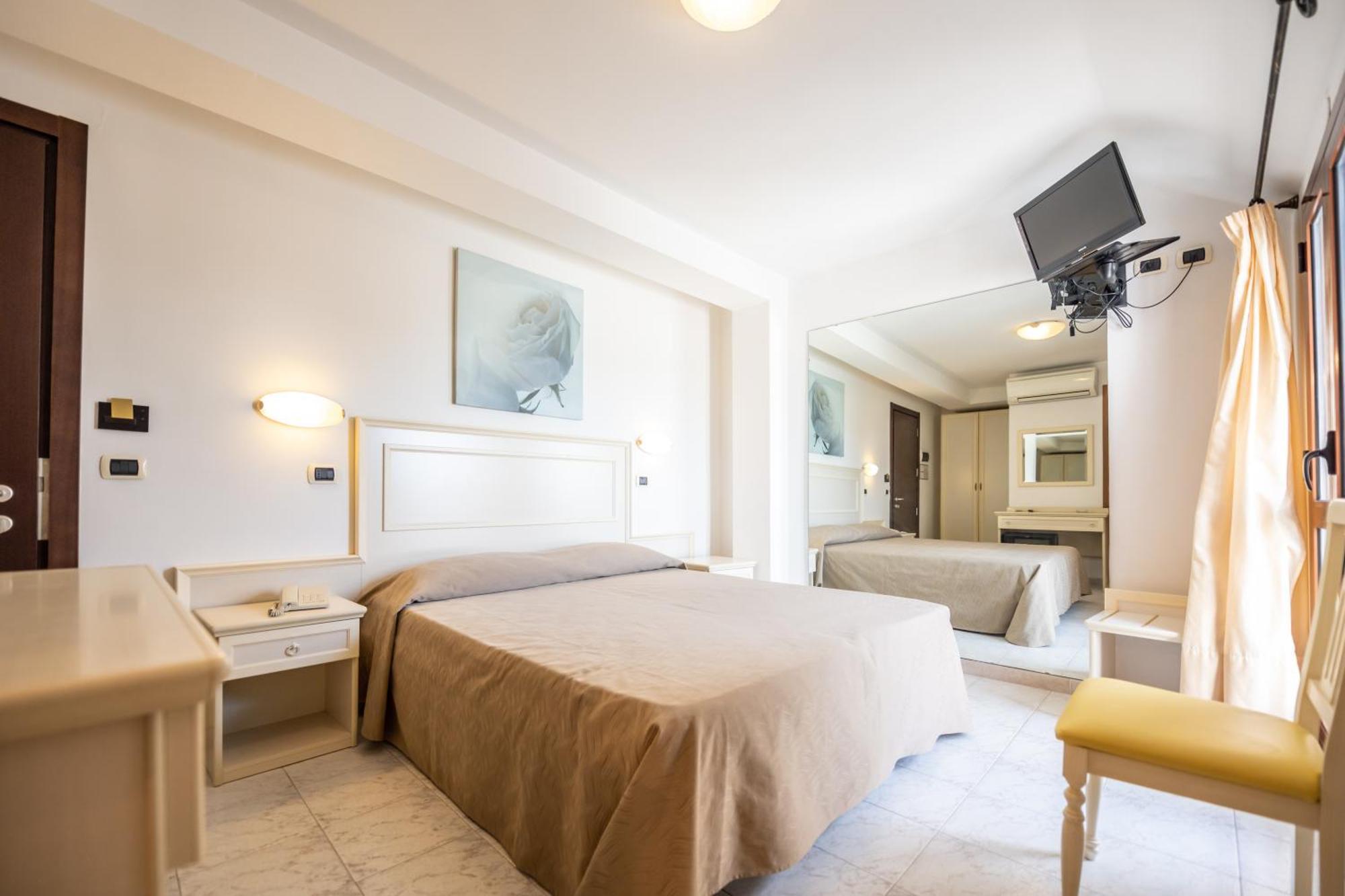 Hotel Florence San Benedetto del Tronto Esterno foto