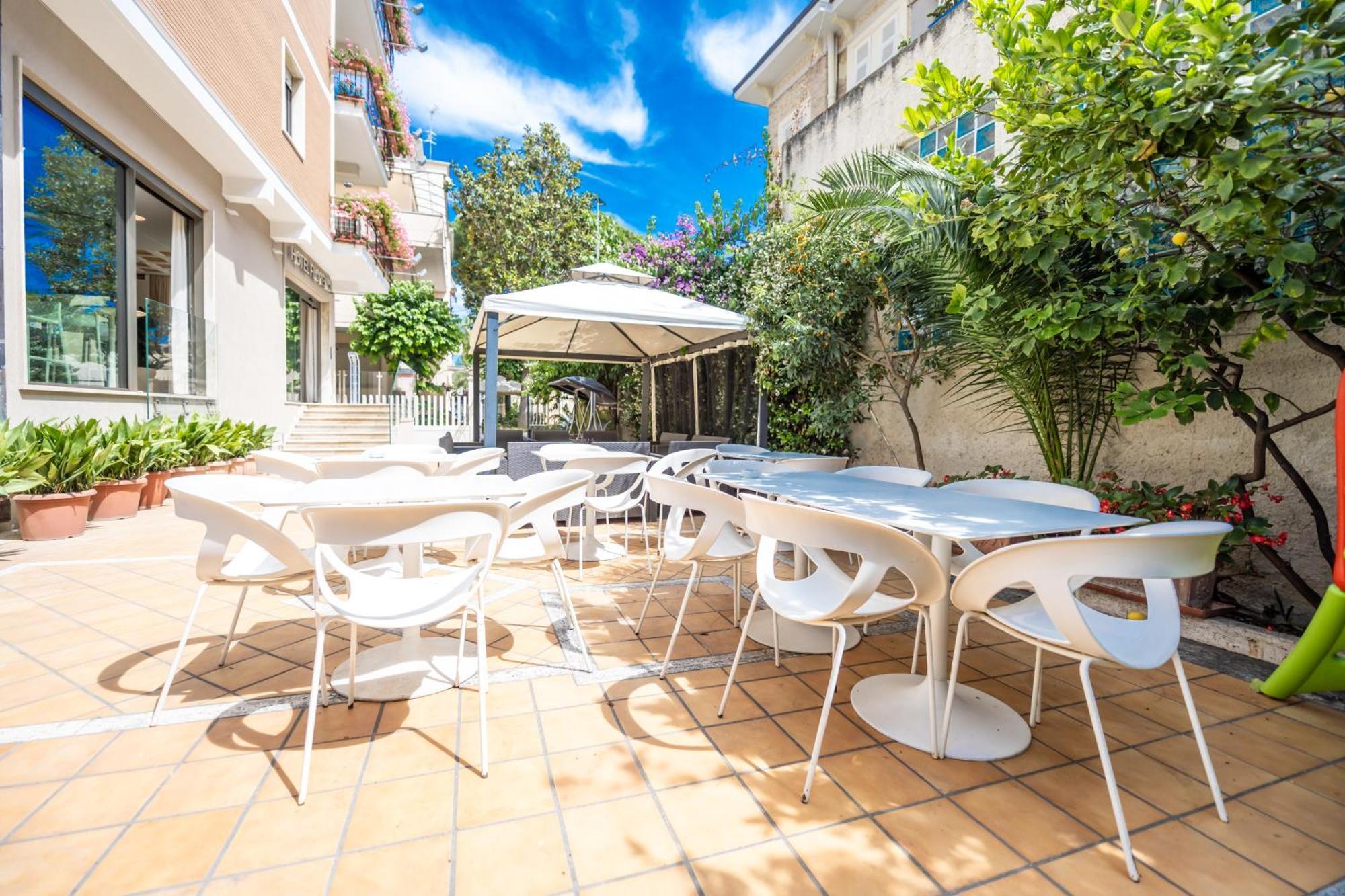 Hotel Florence San Benedetto del Tronto Esterno foto
