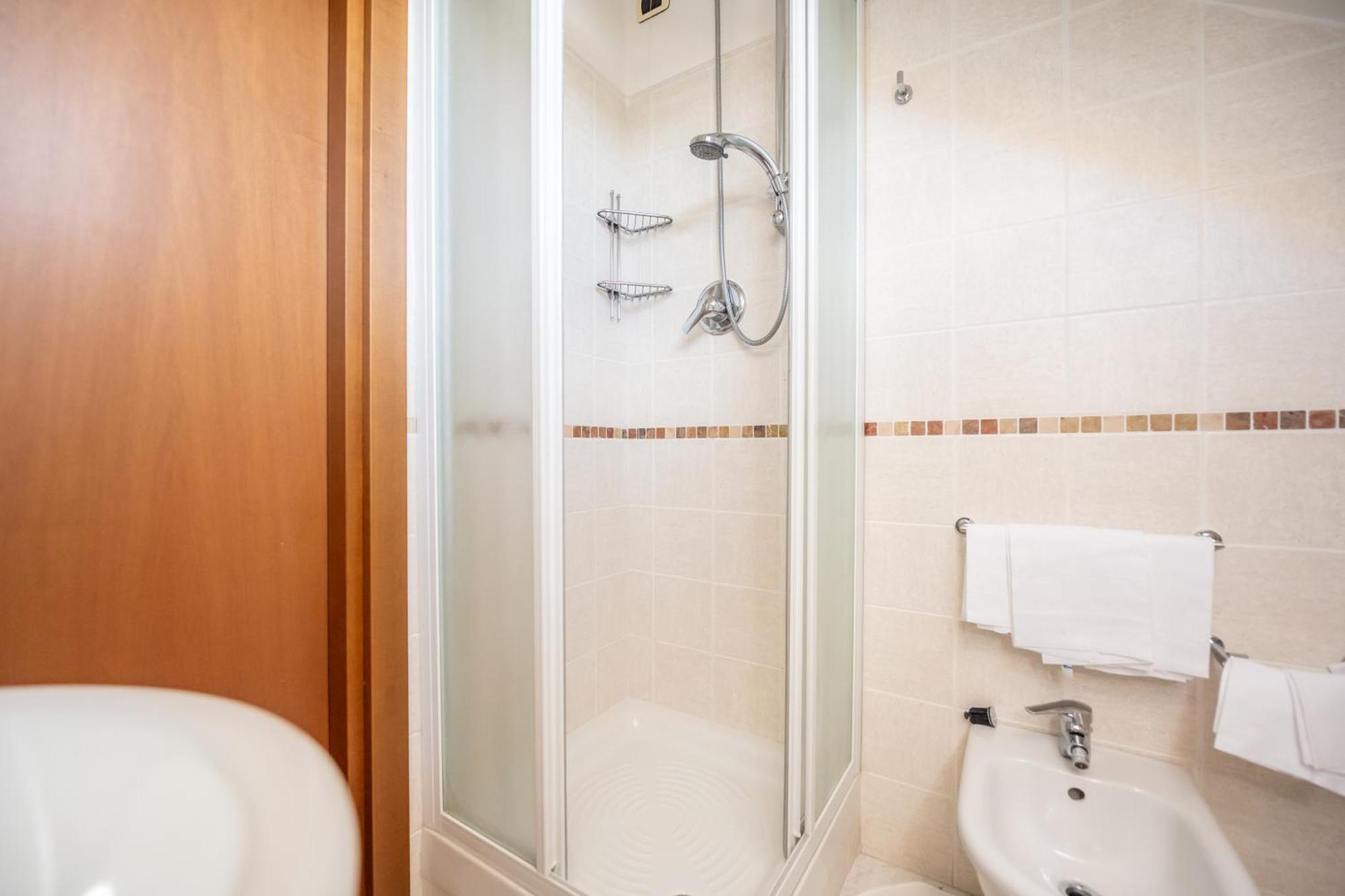 Hotel Florence San Benedetto del Tronto Esterno foto