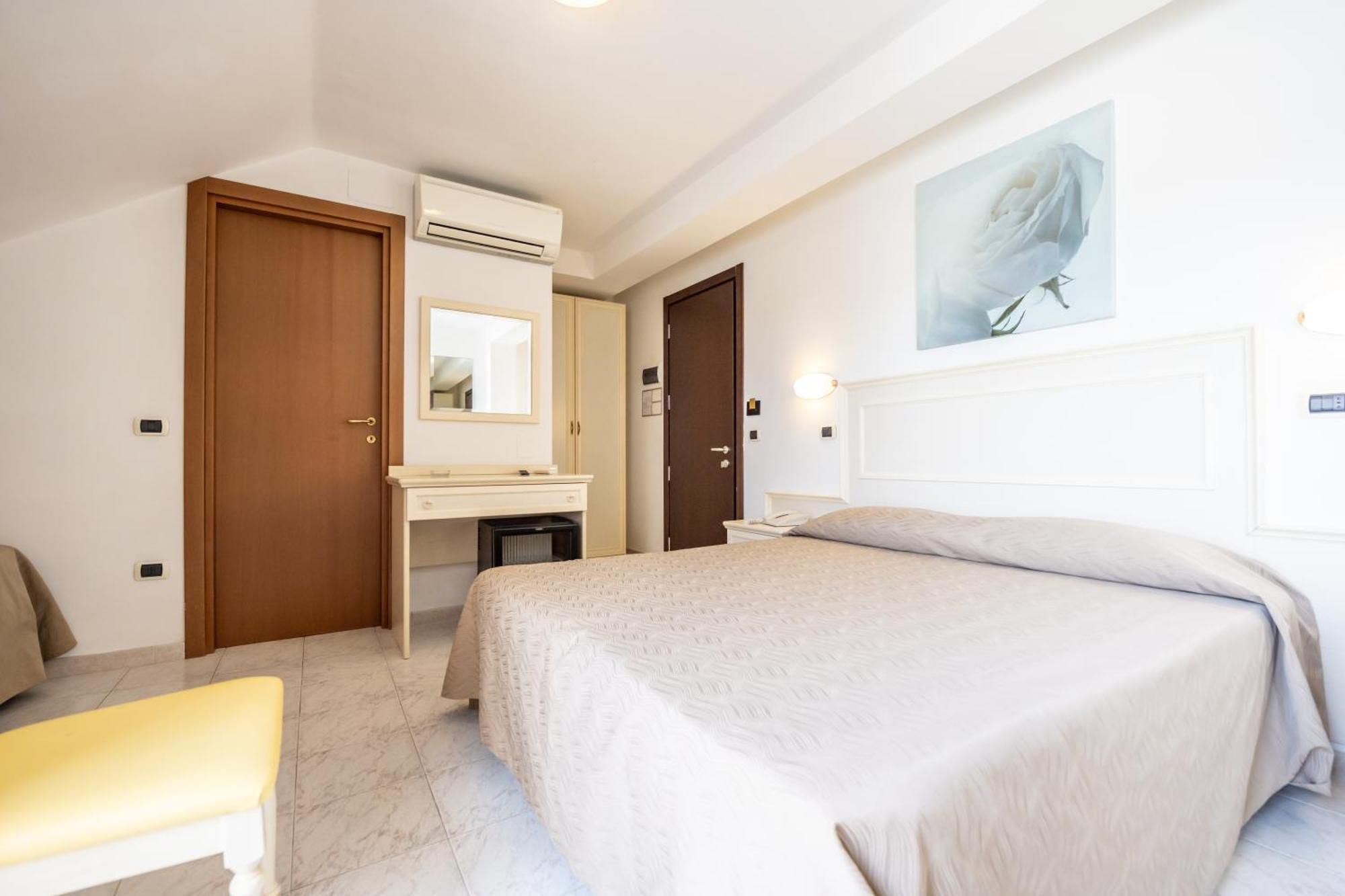 Hotel Florence San Benedetto del Tronto Esterno foto